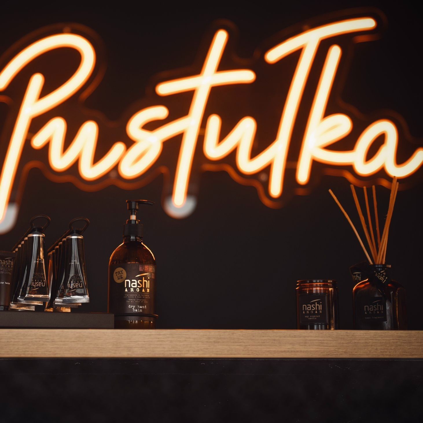 Stanowisko Head Spa i fotel masujący w PUSTUŁKA HairDefinition